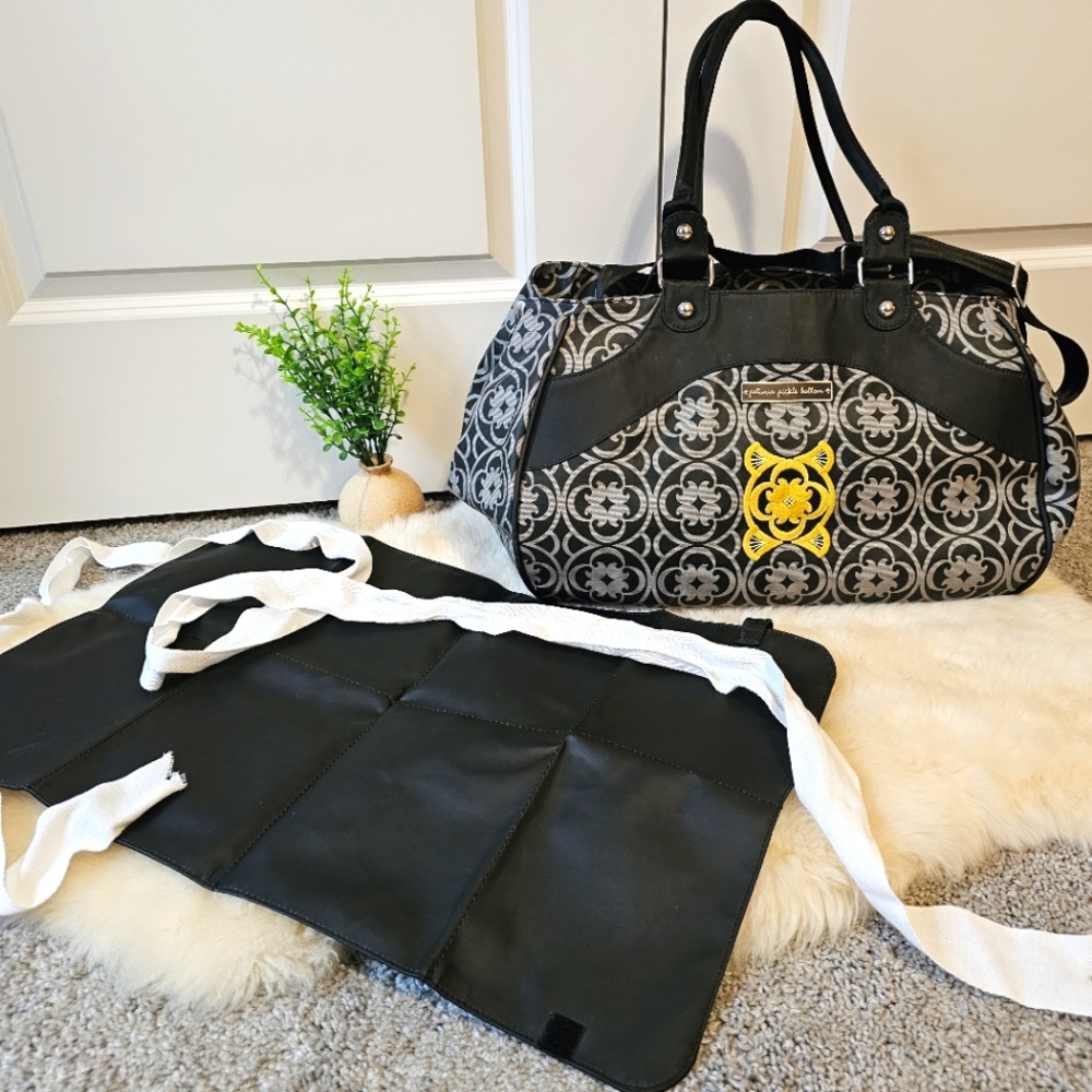 Petunia Pickle Bottom Wistful Weekender Casbah Nights Diaper Travel Bag